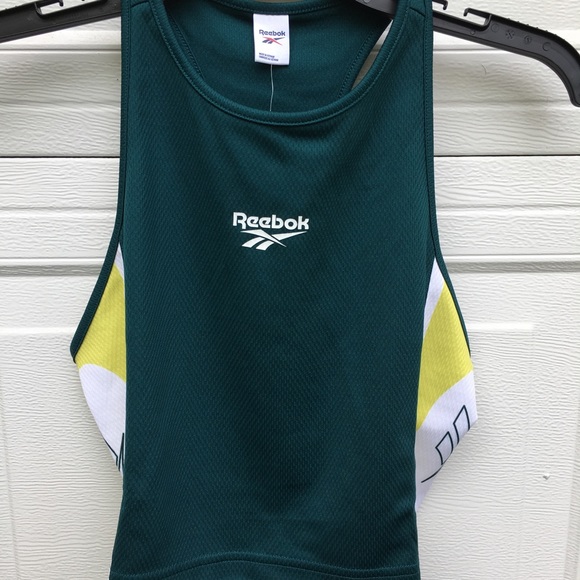 Reebok Tops - NWT REEBOK RACERBACK CROP TOP SIZE M